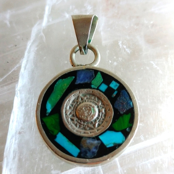 ZUNI TRIBAL SILVER KACHINA EAGLE DANCER PENDANT INLAID TURQUOISE GREEN ONYX - Picture 4 of 5